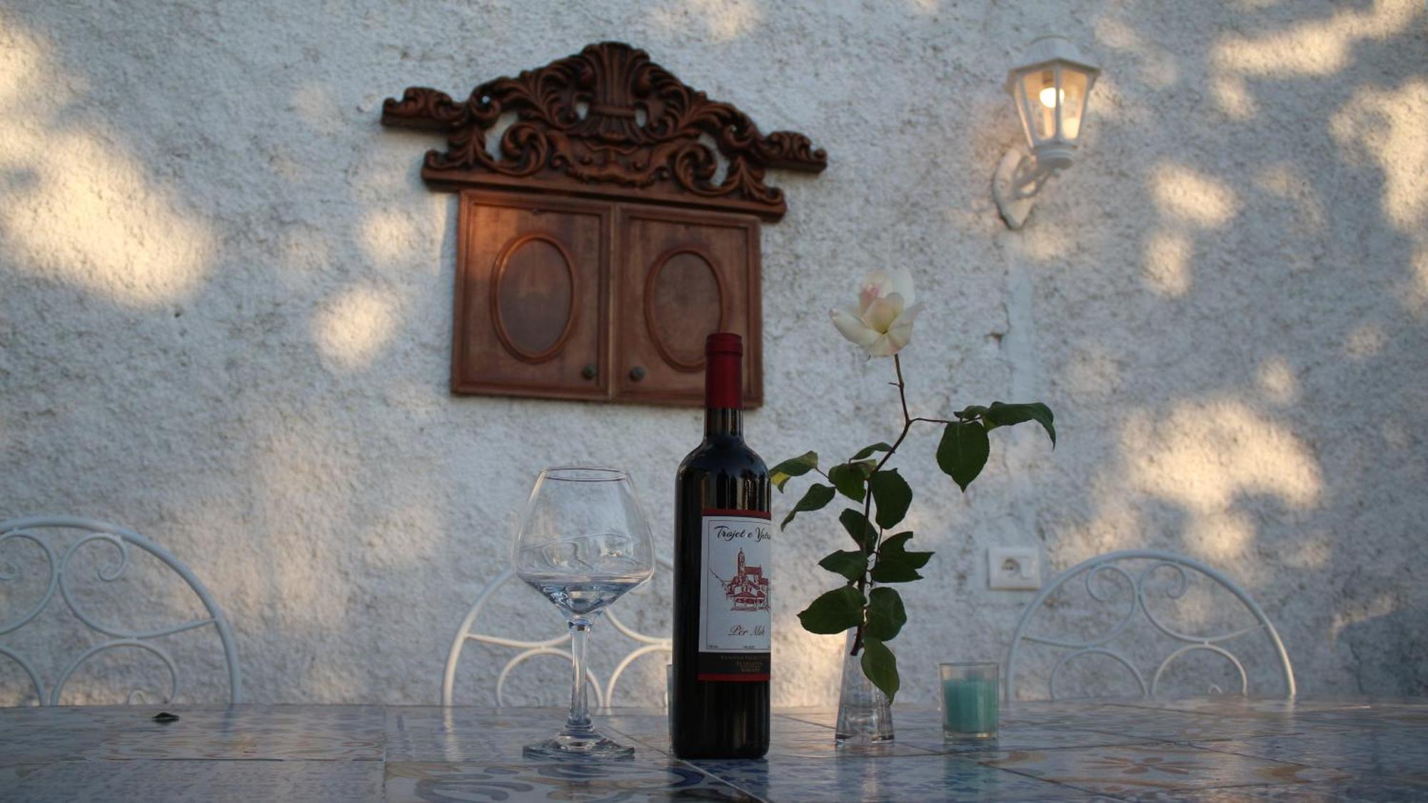 שקודר "Per Mik" Cottage In Vineyard מראה חיצוני תמונה