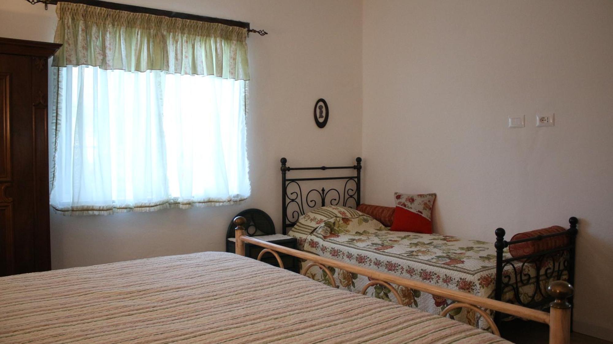 שקודר "Per Mik" Cottage In Vineyard מראה חיצוני תמונה