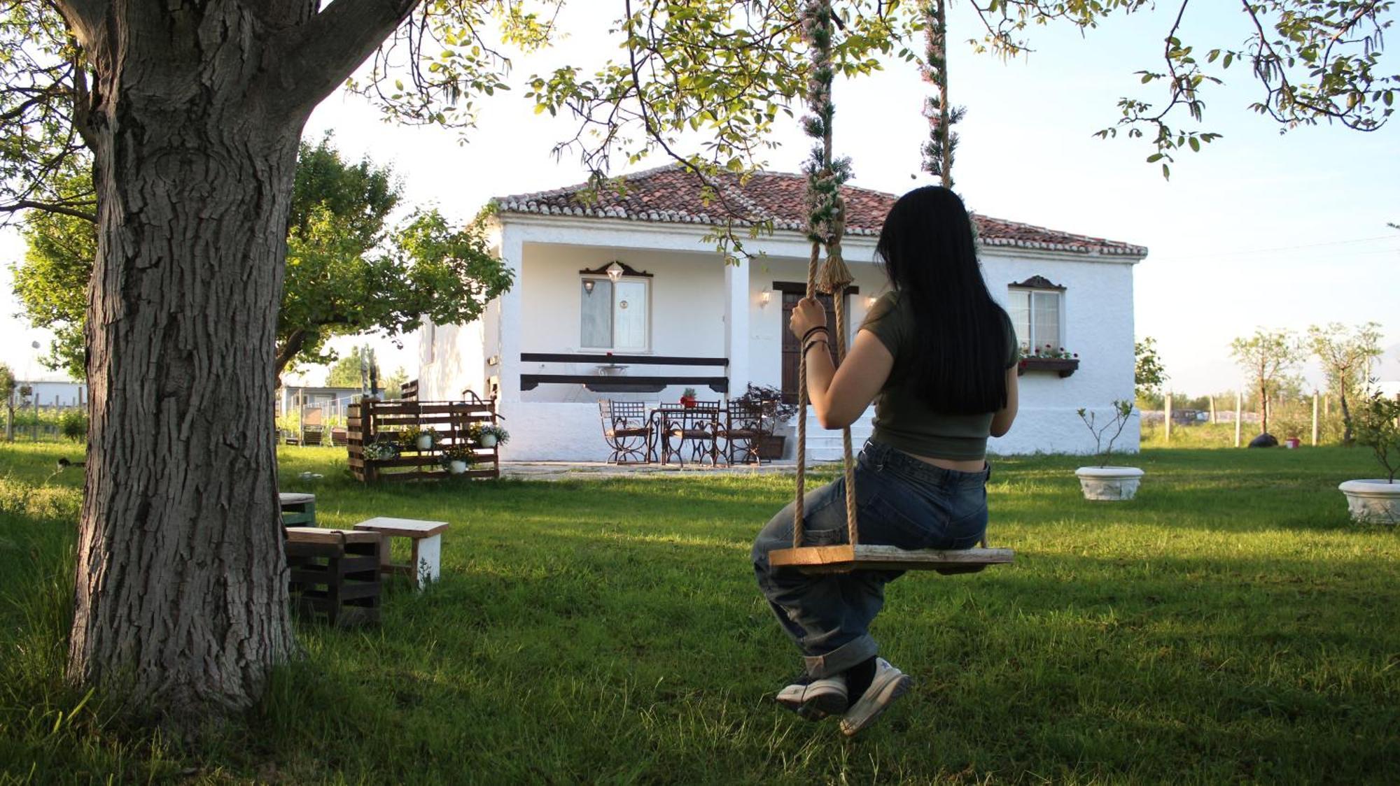 שקודר "Per Mik" Cottage In Vineyard מראה חיצוני תמונה